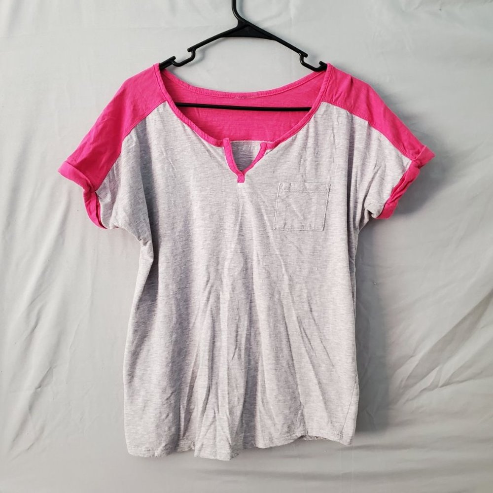 Gray and pink pocket-Tee women's large